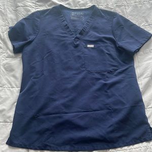FIGs Catarina One pocket scrub top